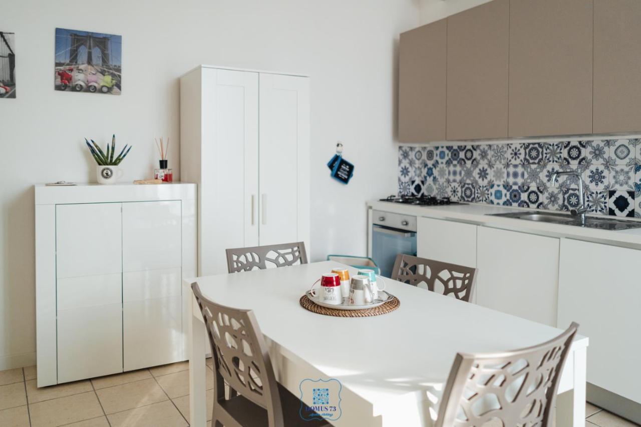 Domus 73 Apulian Holidays บาร์เลตตา ภายนอก รูปภาพ