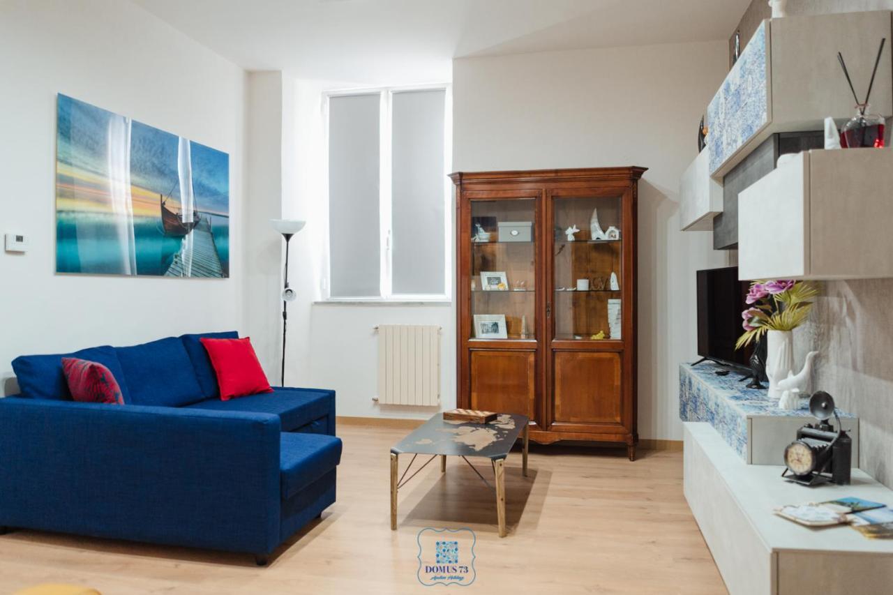 Domus 73 Apulian Holidays บาร์เลตตา ภายนอก รูปภาพ