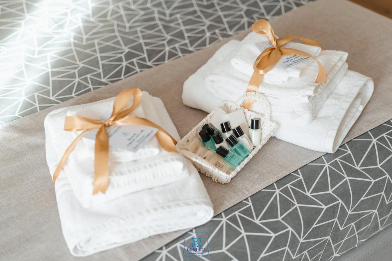 Domus 73 Apulian Holidays บาร์เลตตา ภายนอก รูปภาพ